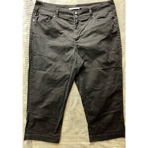 Bandalino Women’s Black Pants - Size 16, Classic Straight Leg, Cropped